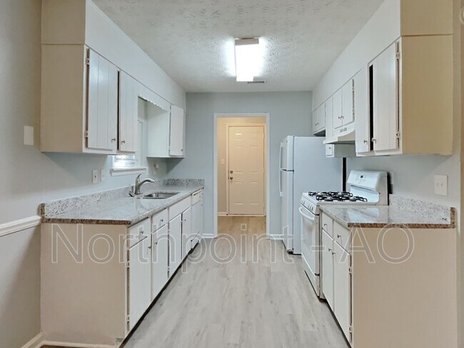 Foto del edificio - 9054 Thomas Rd