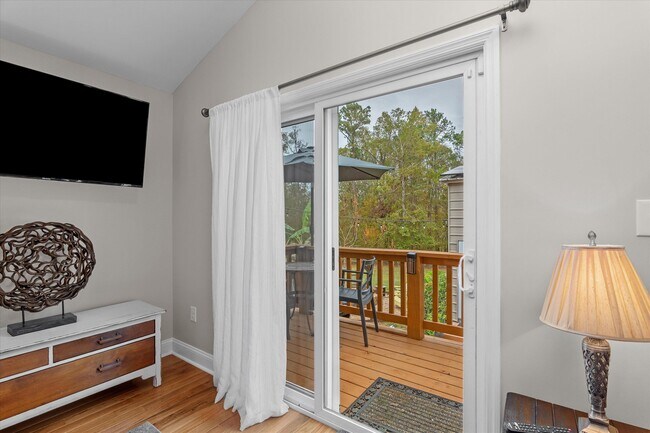 Building Photo - 1817 Silver Maple Dr