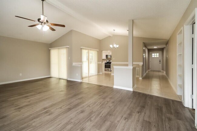 Foto del edificio - 5606 Dove Forest Ln