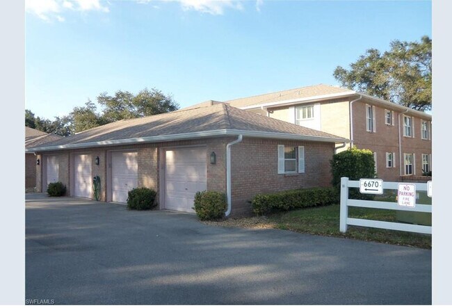Foto del edificio - 6670 Ilex Cir