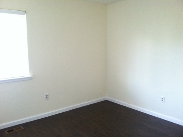 Building Photo - Newly Updated 2 bedroom Condo - Backs to Open Space, Very Private