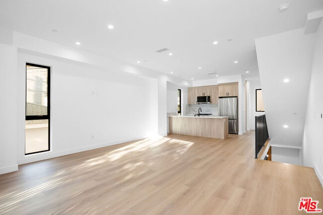 Foto del edificio - 1651 Selby Ave