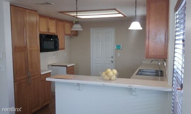 Foto del edificio - 4 br, 3 bath House - 1921 E.120th