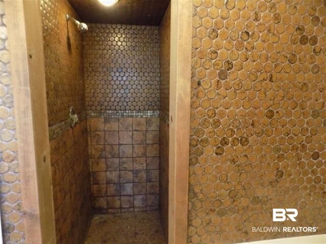 Building Photo - 152 Lakeview Loop