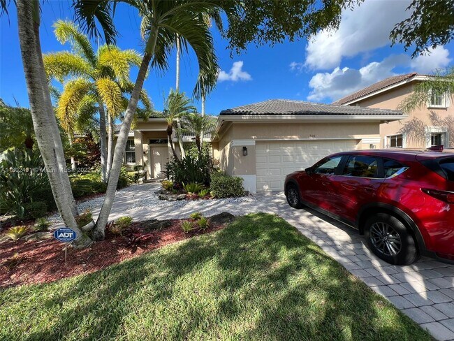 Foto del edificio - 1600 Blue Jay Cir