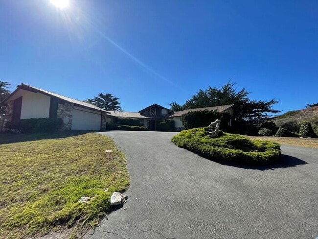 Building Photo - 180 Spindrift Rd