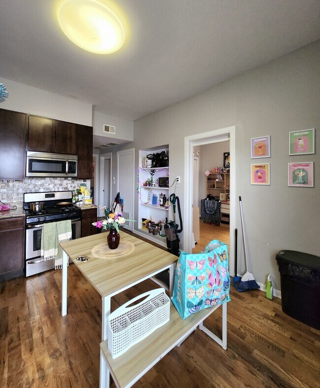 Foto del edificio - 1744 W 18th St