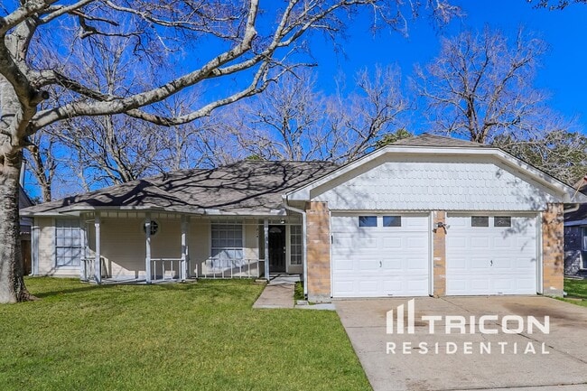 Building Photo - 824 Oakridge Dr