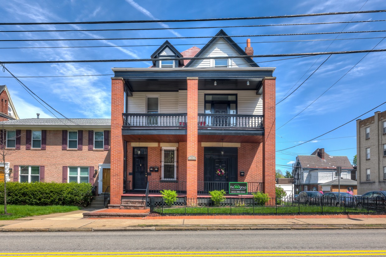 Primary Photo - 717 S Negley Ave