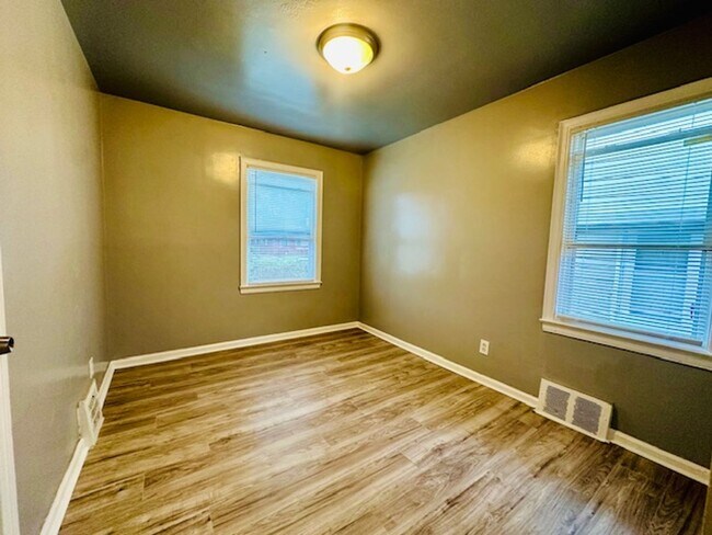 Foto del edificio - Nicely Updated 3 Bedroom 1 Bath Welcome Se...