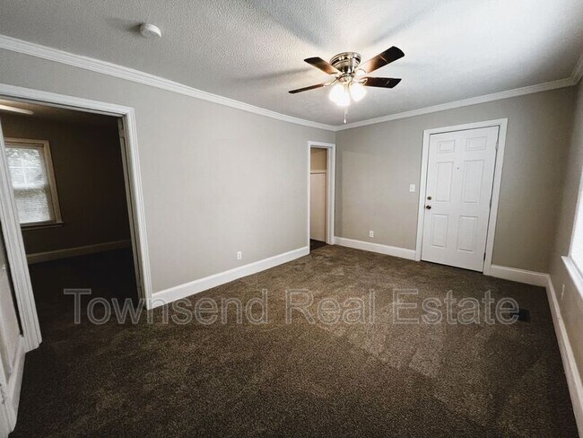 Foto del edificio - 217 N Virginia Ave