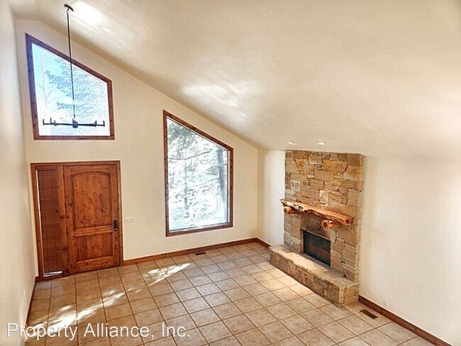 Building Photo - 4 br, 4 bath House - 5317 Sandhill Court