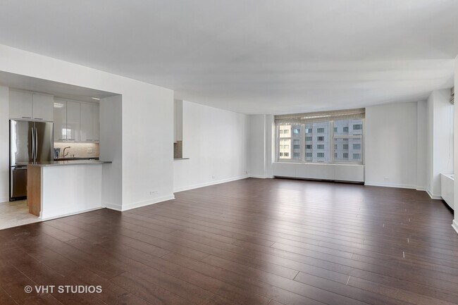 Building Photo - 777 N Michigan Ave