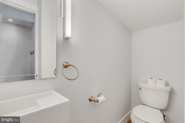 Building Photo - 2446 S Opal St