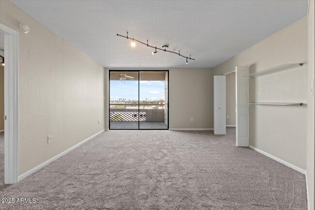 Building Photo - 4200 N Miller Rd