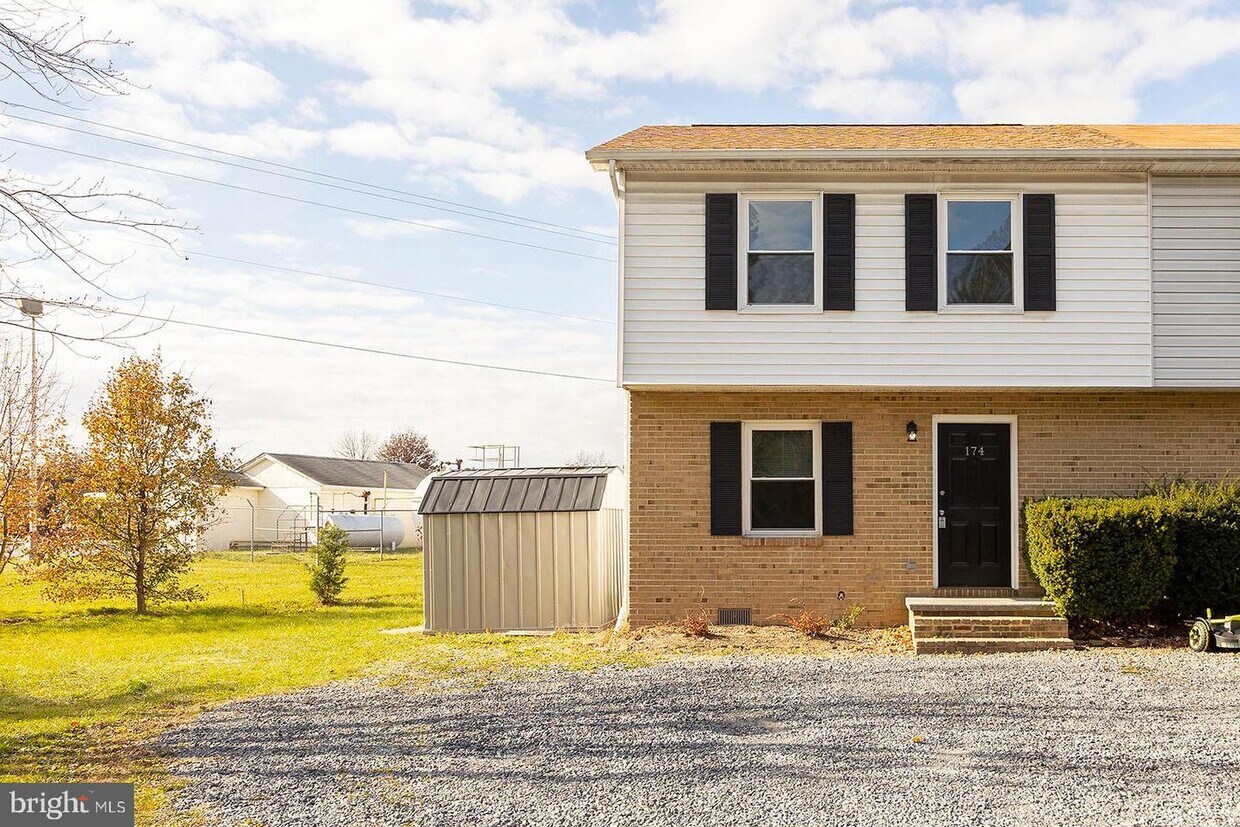 174 Double Church Rd, Stephens City, VA 22655 Townhome Rentals in