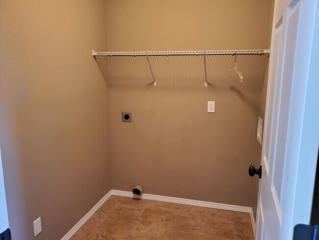 Foto del edificio - 3 Bedroom Home in South Springfield