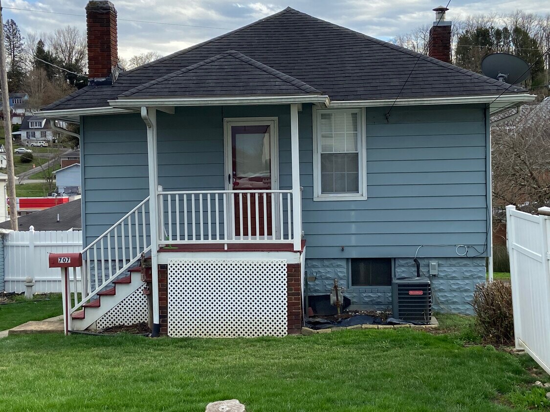 707 Pittsburgh Ave Unit 707 Pittsburgh, Fairmont, WV 26554 Apartments