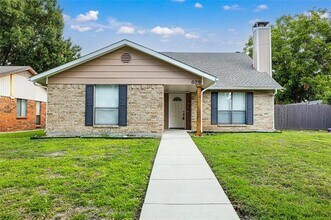Building Photo - 628 Buffalo Bend
