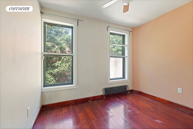 Building Photo - 230 Hoyt St