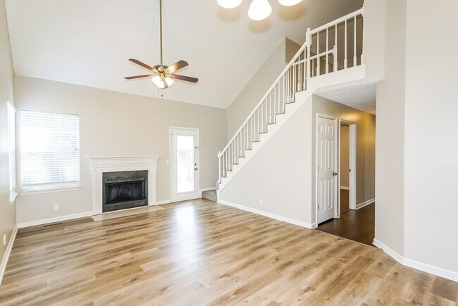 Building Photo - 1502 Cedardale Rd
