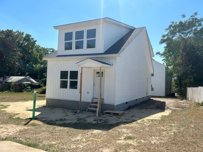 Foto del edificio - 1311 McDuffie Ave