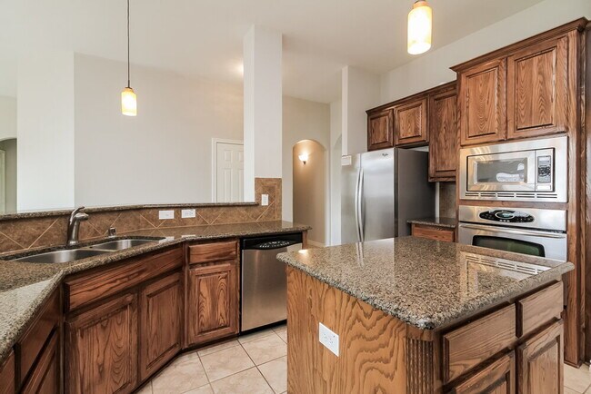 Foto del edificio - 211 Gatehouse Dr