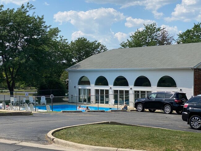 Foto del edificio - 4305 W Shamrock Ln