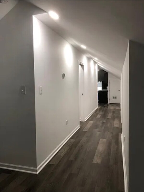 Foto del edificio - 5849 W Midway Park