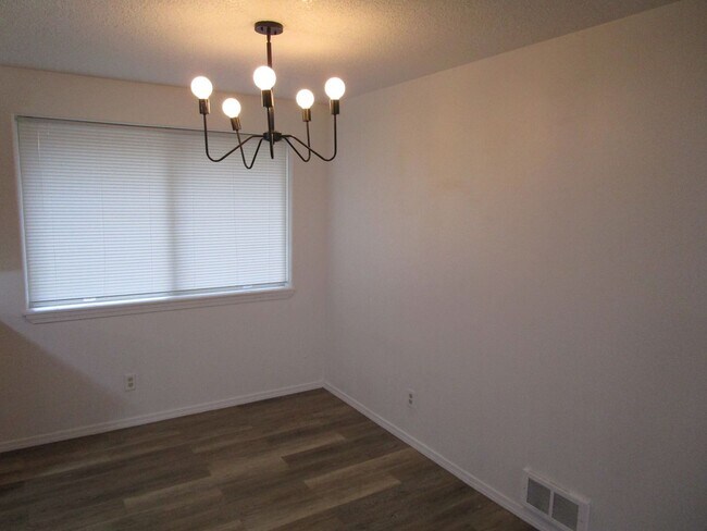 Foto del edificio - 103 NW Ivy St