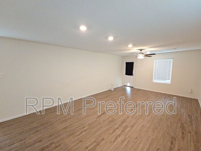 Foto del edificio - 1134 Rd 5203