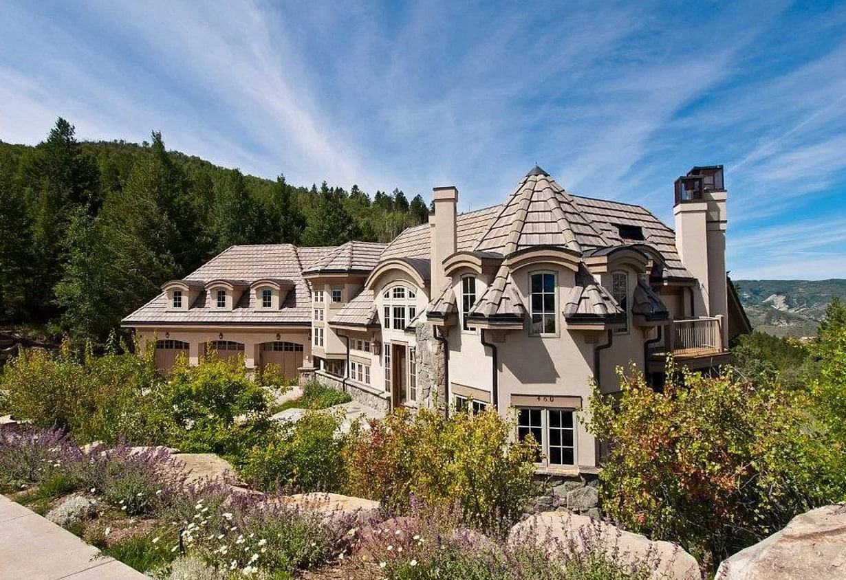 Primary Photo - Luxury Mountain Home