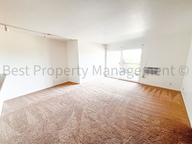 Foto del edificio - Private 1 Bedroom Condo Close to Downtown ...