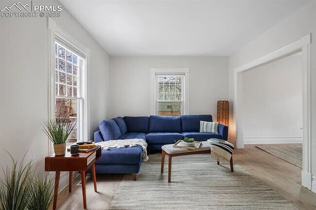 Foto del edificio - 1706 Arbor Way