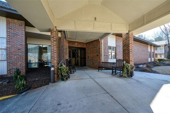 Foto del edificio - 475 Mount Vernon Hwy NE