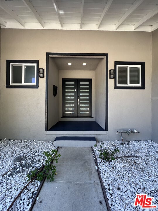 Foto del edificio - 16270 Kalisher St