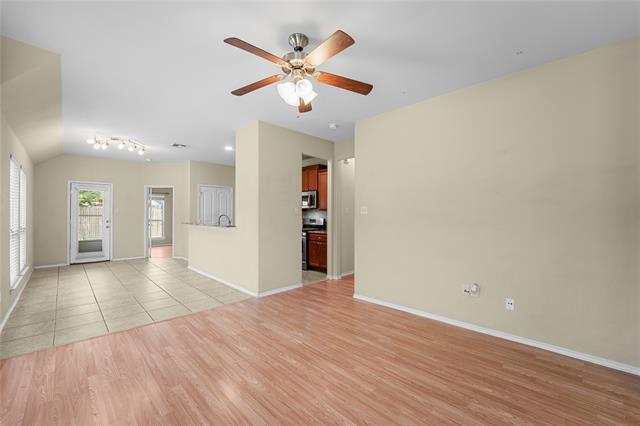 Foto del edificio - 9928 Pronghorn Rd