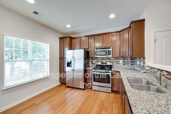 Foto del edificio - 1430 Harpers Inlet Dr