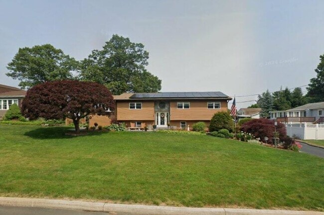 Building Photo - 22 Karen Dr