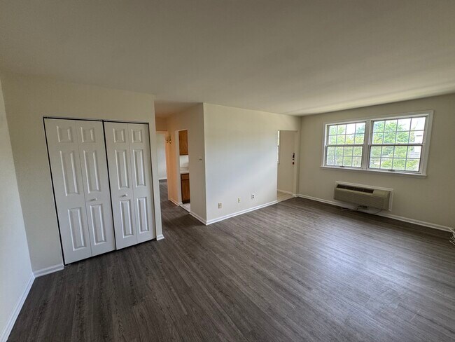 Foto del edificio - 306 E Ridley Ave