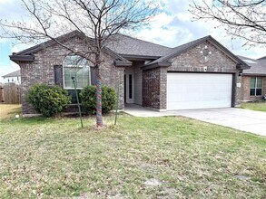 Building Photo - 500 Obsidian Ln