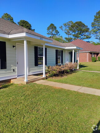 Building Photo - 3935 Rodnor Forest Ln