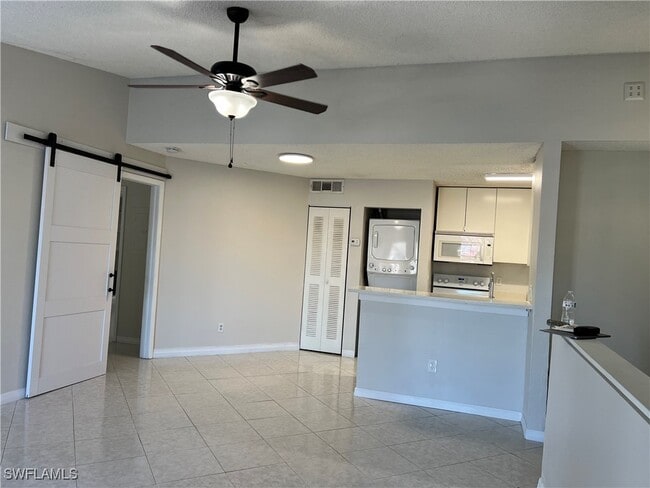 Building Photo - 153 Santa Clara Dr