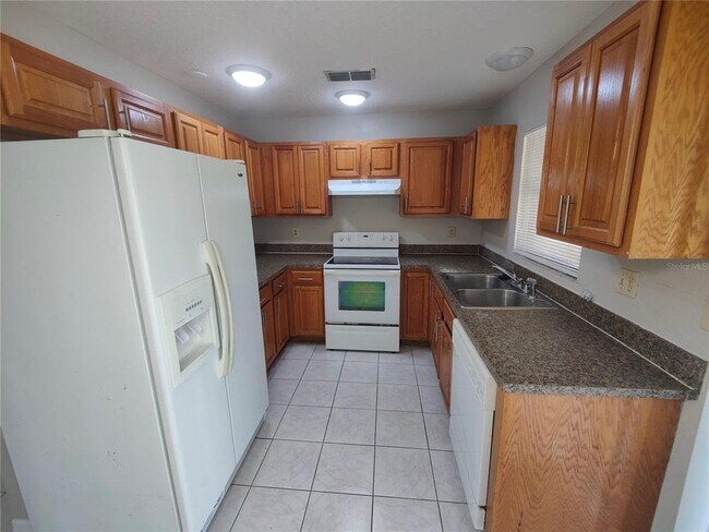 Foto del edificio - 759 Maderia Ct