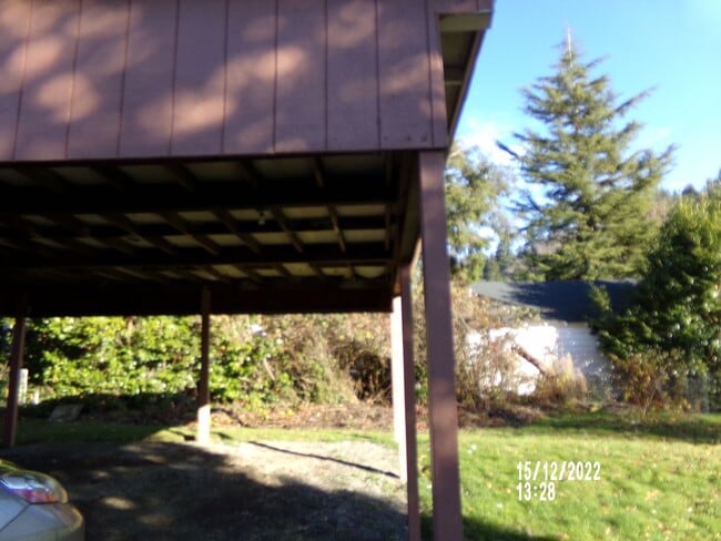 Building Photo - 1bd House With carport