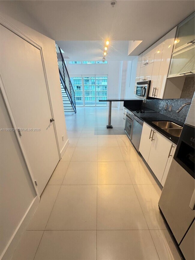 Foto del edificio - 60 SW 13th St