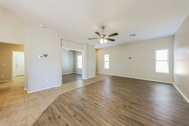Foto del edificio - 16724 N 177th Ave