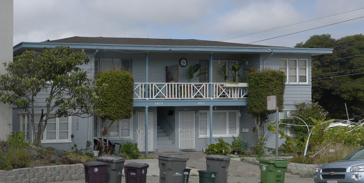 Foto principal - 2815 Georgia St