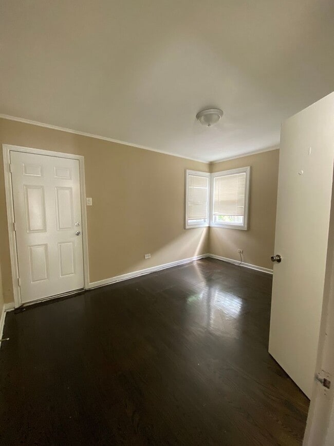 Building Photo - Beautiful House Available NOW $1500.00