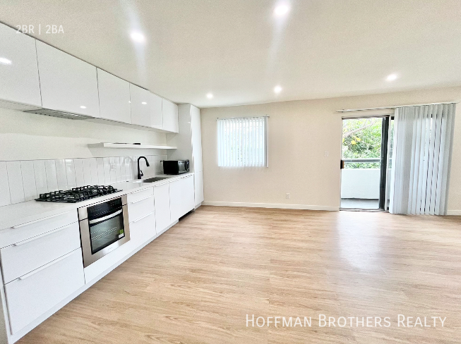 Foto principal - 860 S Ardmore Ave